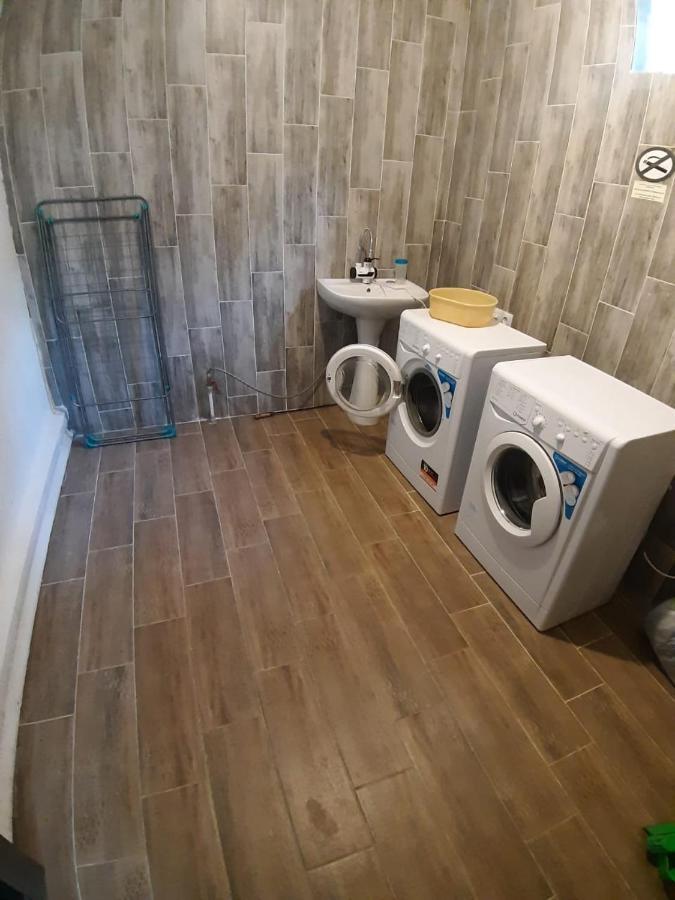 Room Hostel Dostyk Almaty Bagian luar foto