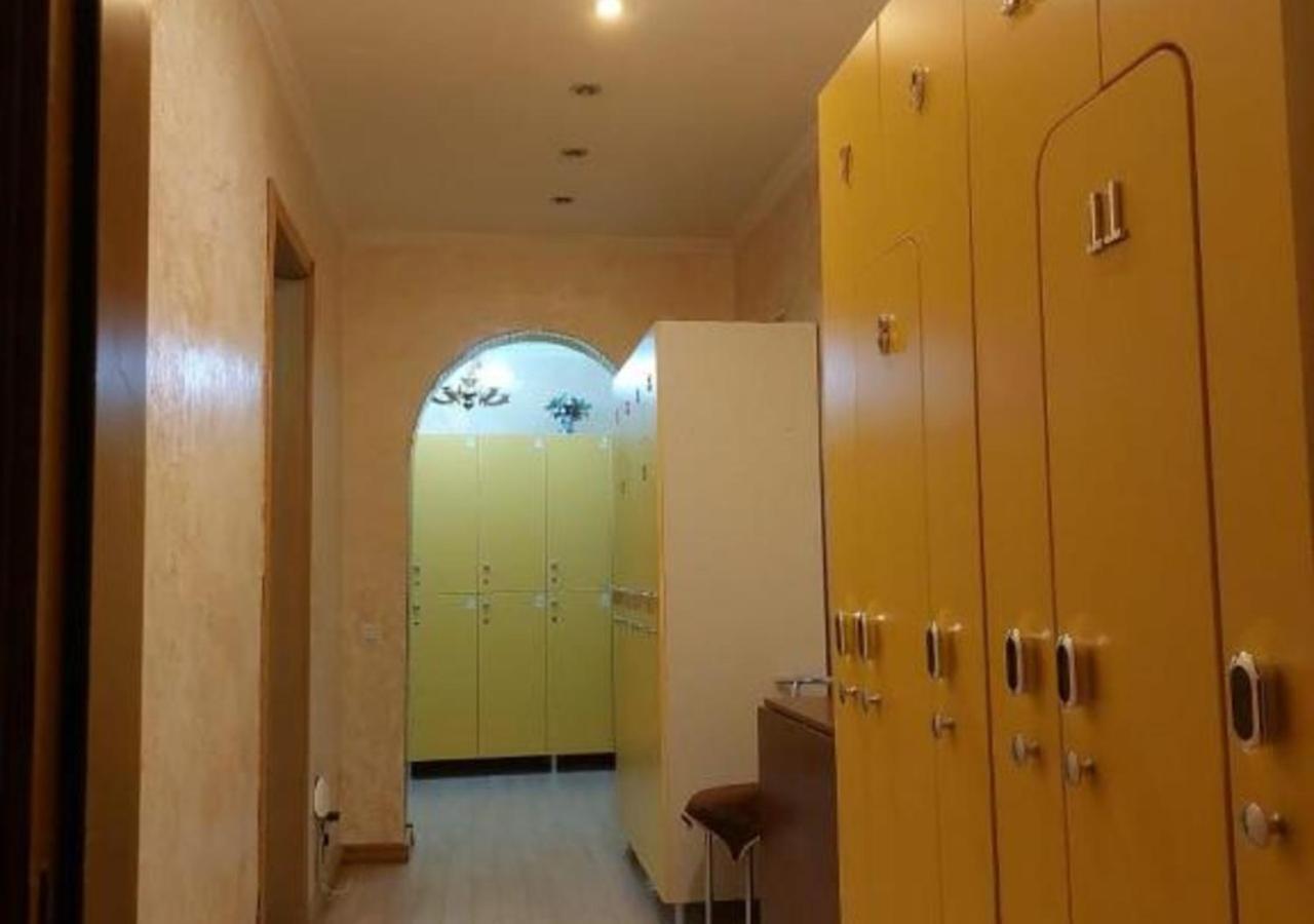 Room Hostel Dostyk Almaty Bagian luar foto