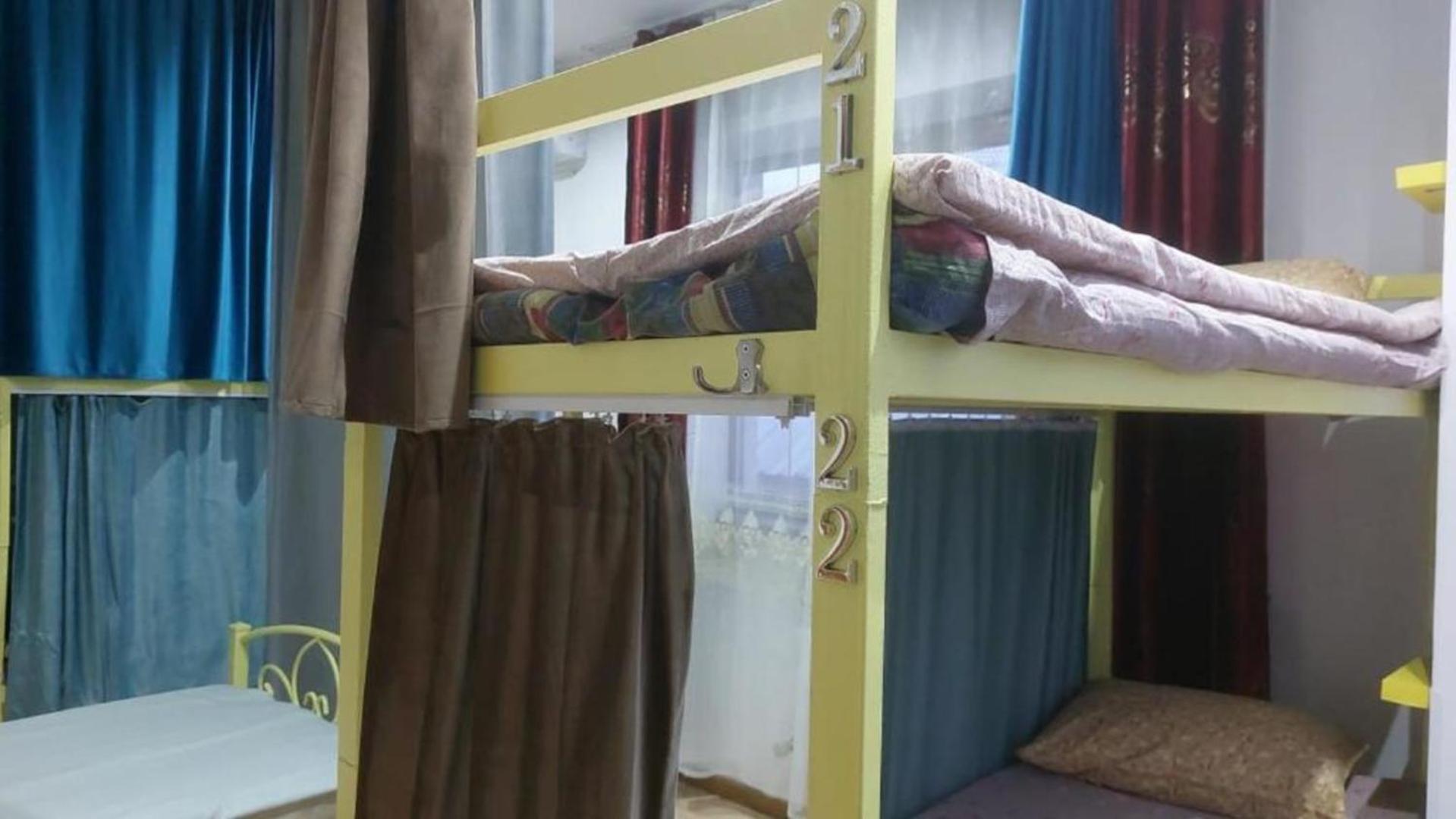 Room Hostel Dostyk Almaty Bagian luar foto