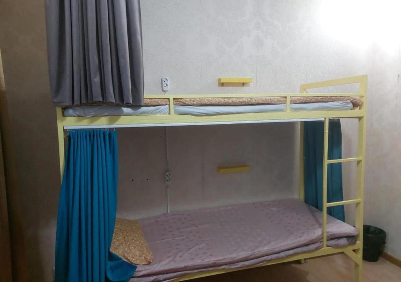 Room Hostel Dostyk Almaty Bagian luar foto