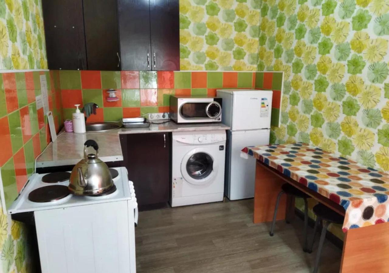 Room Hostel Dostyk Almaty Bagian luar foto